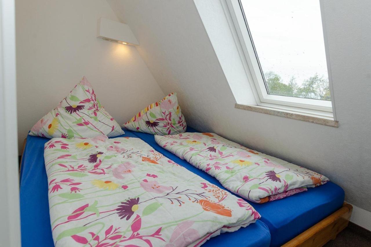 3-R-Ferienwohnung-Fuer-3-Personen-In-Schaprode-Auf-Ruegen-Zi4 Dış mekan fotoğraf